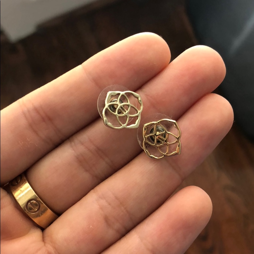 Kendra Scott studs